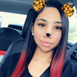 Meet your Posher, Zenia